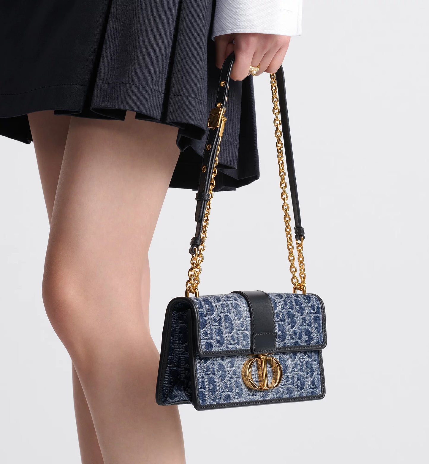 CHRISTIAN DIOR PREMIUM SLING BAG FOR GIRLS