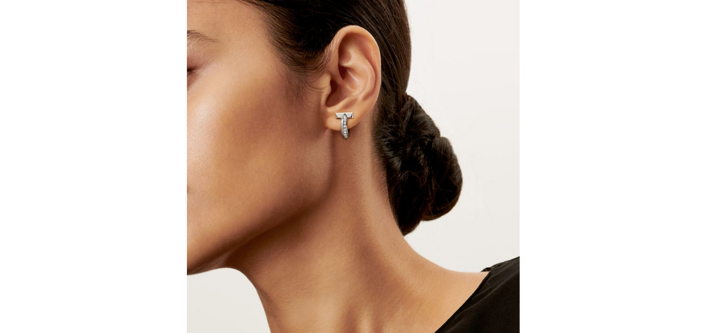 Tiffany&Co. T1 Wide Hinged Beautiful T EARINGS