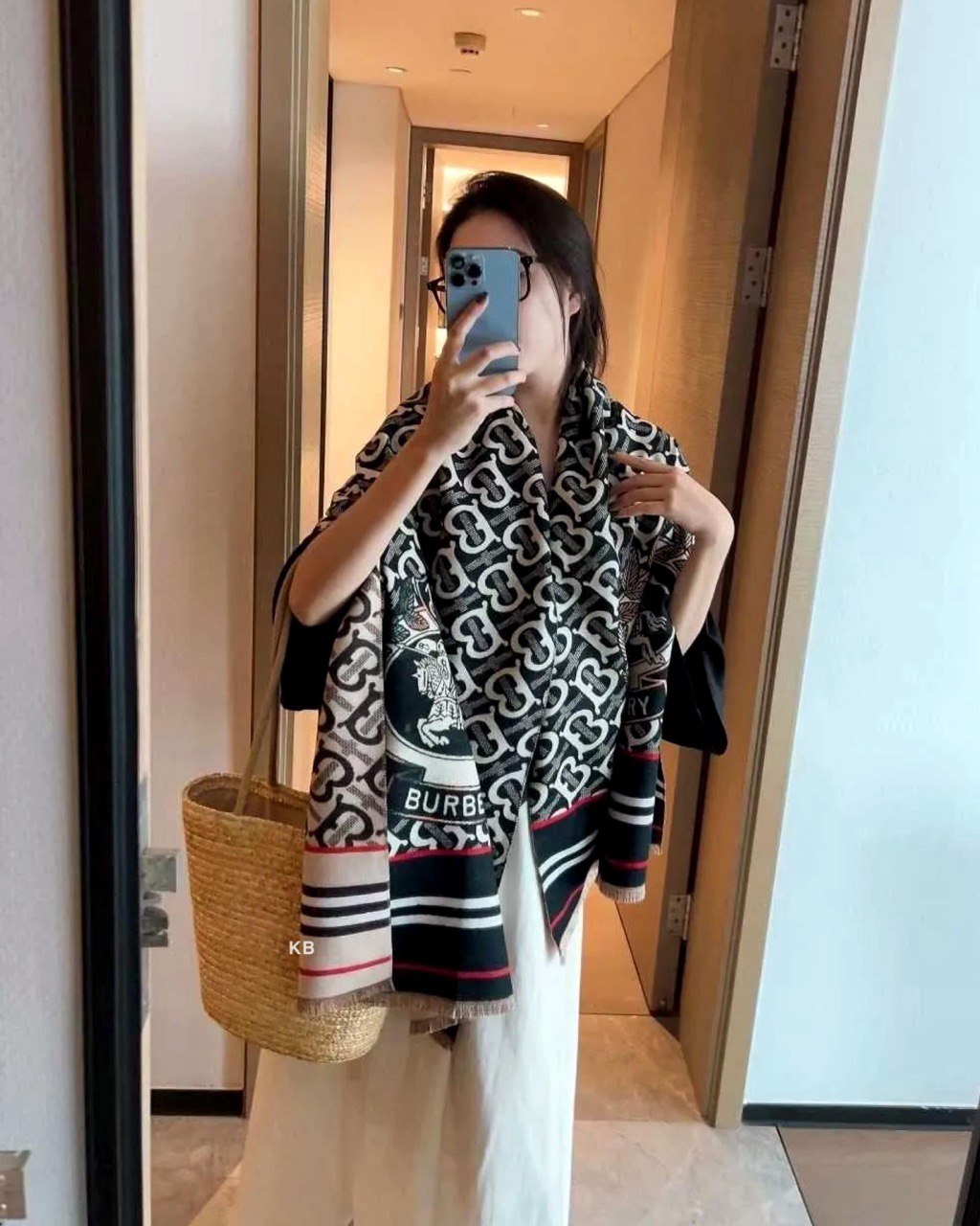 BURBERRY Semi-Woollen Stole – Luxury BB Initial Edition