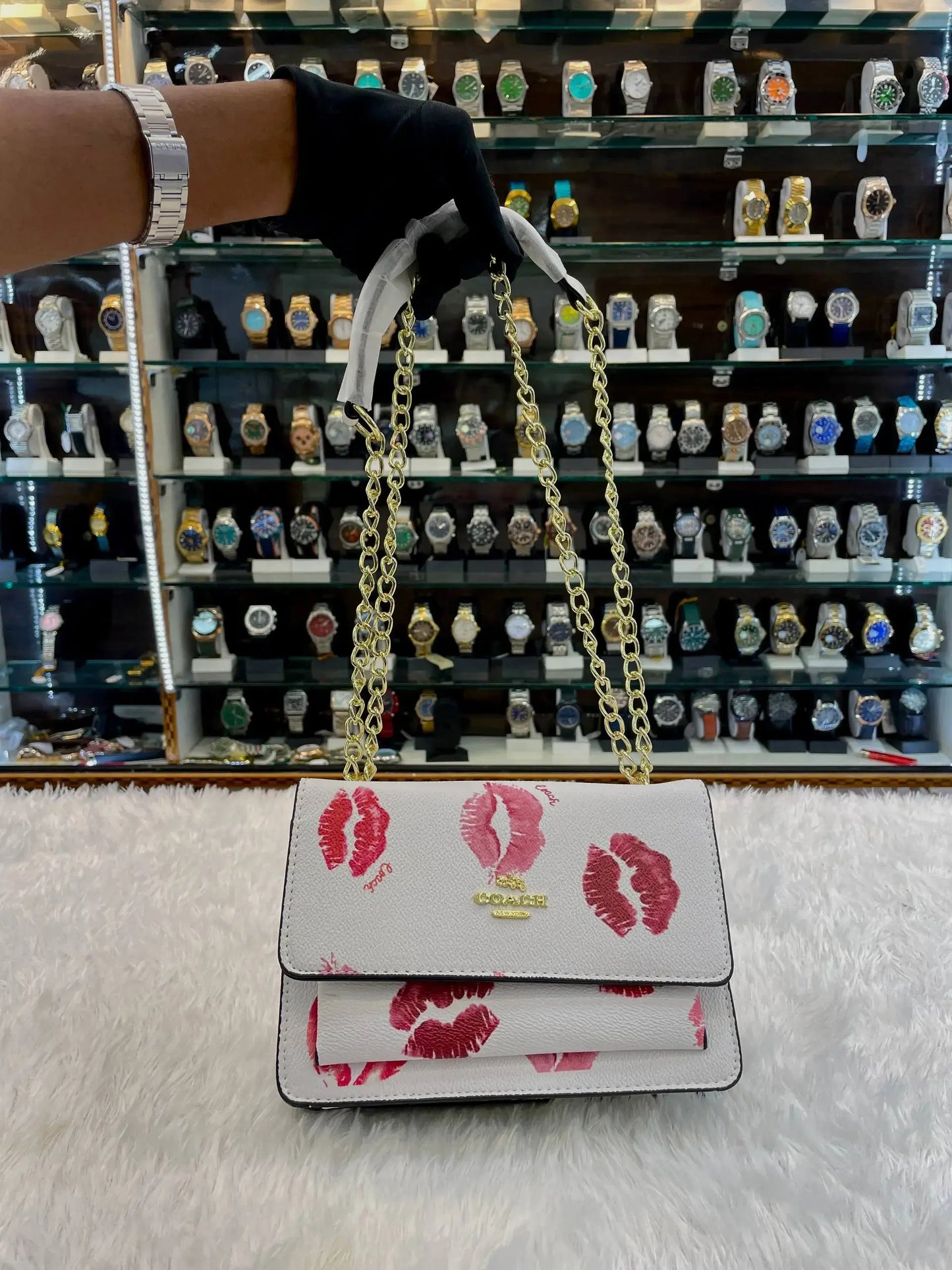 Coach klare crossbody kiss sling bag white body