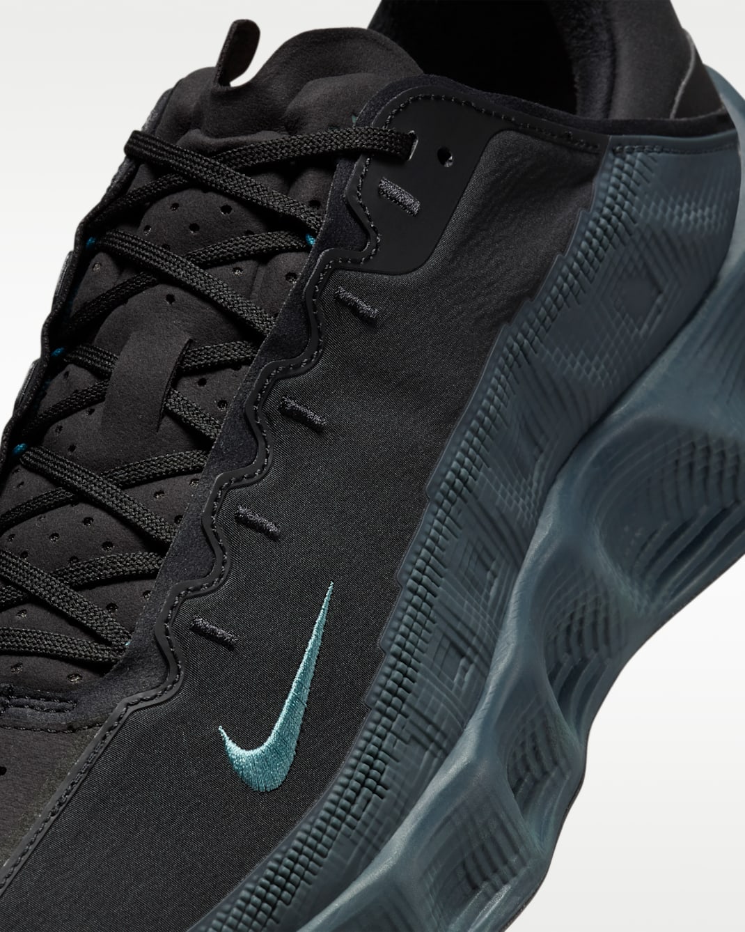 Nike Ava Rover Sneakers for Him