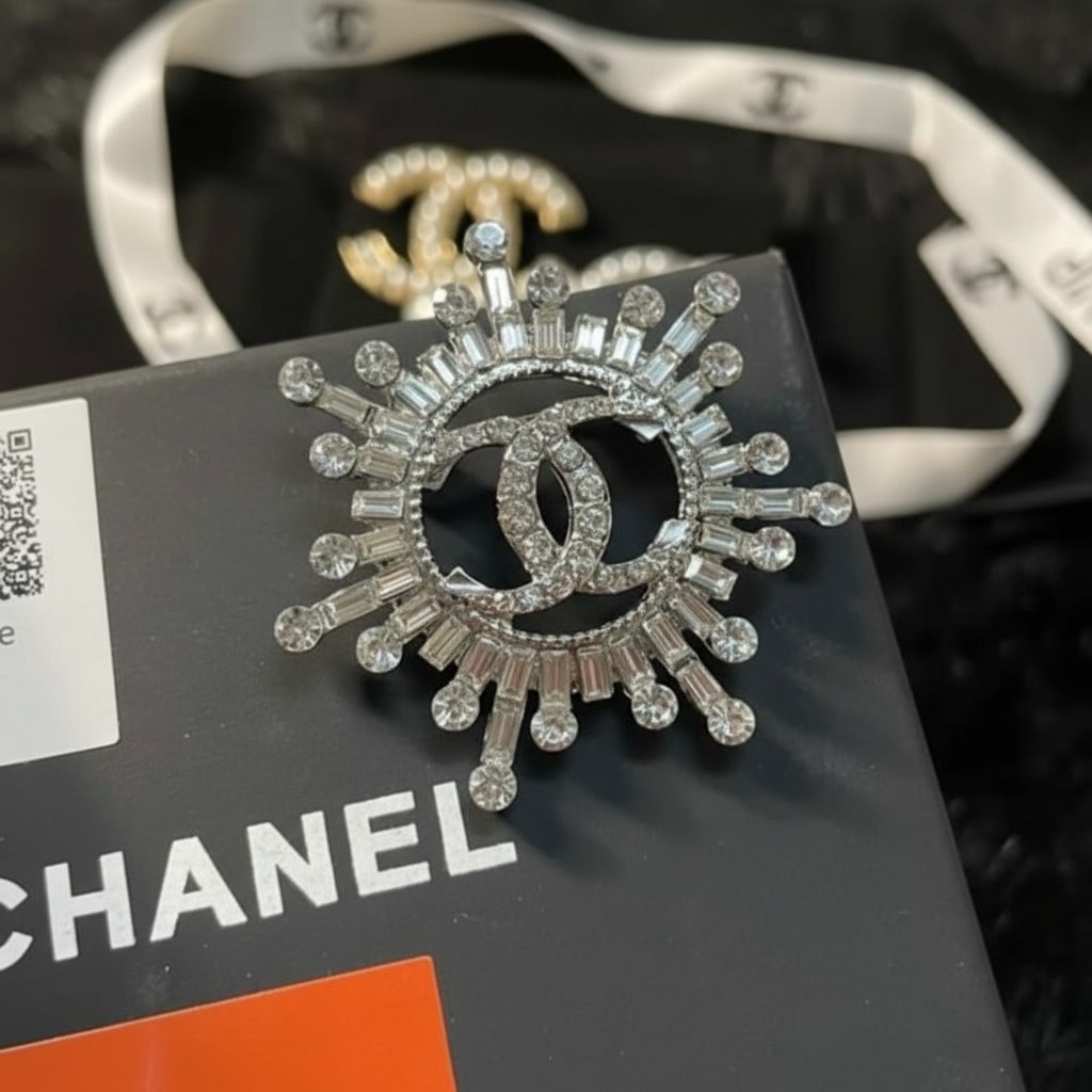 CHANEL DIAMOND STUDED BROOCH