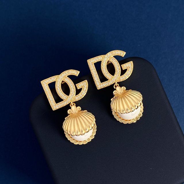 Dolce & Gabbana D&G Logo Diamond & Pearl Earrings – Iconic Elegance