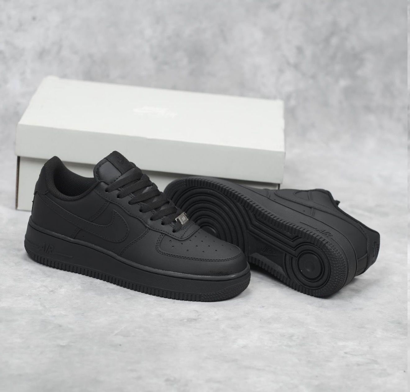 NIKE AIRFORCE 1 Sneakers
