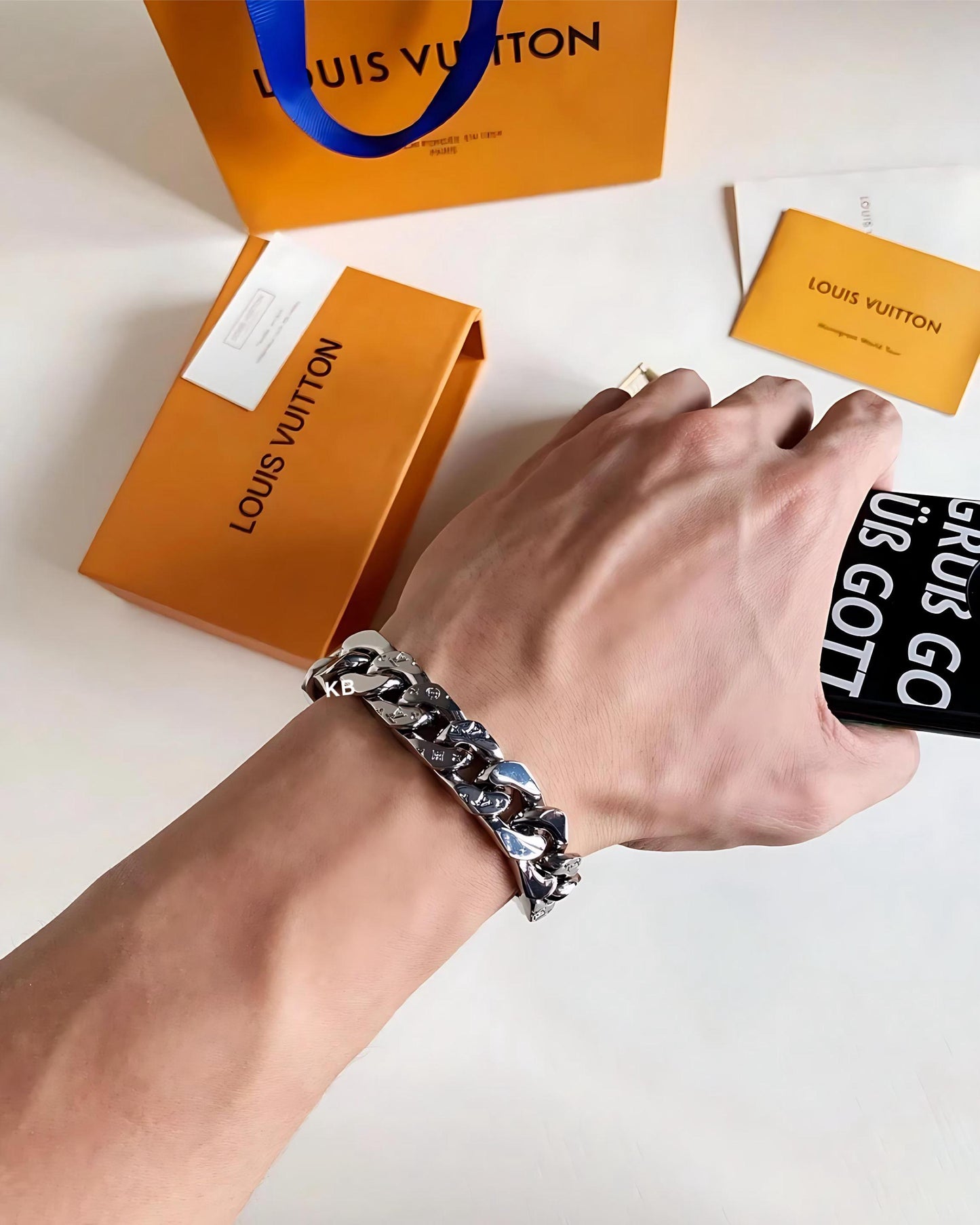 LV CHAIN LINKS BRACELET