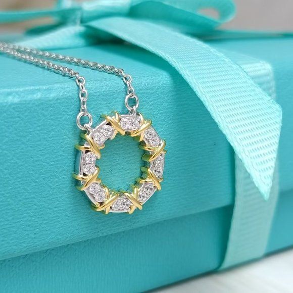 Sixteen Stone By Tiffany Circle Chain Pendent