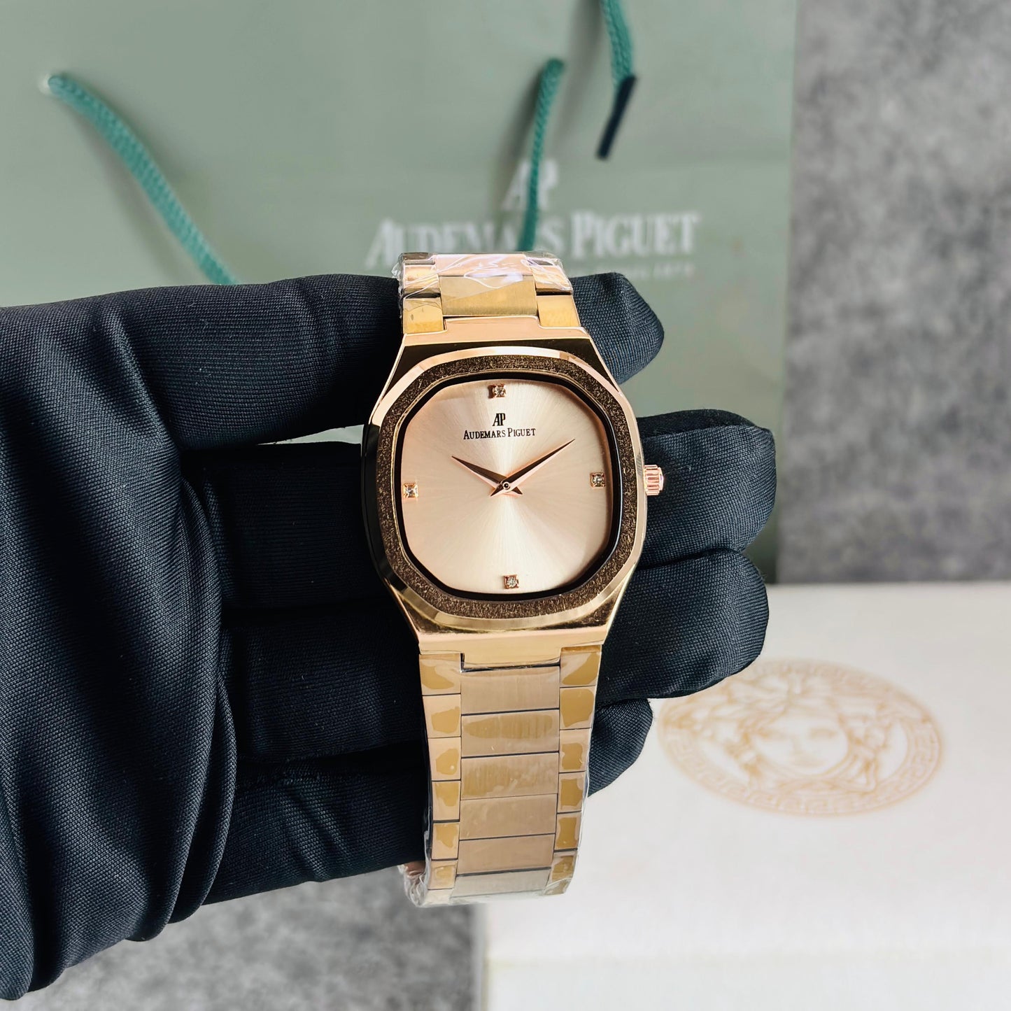 AUDEMARS PIGUET SLIM CHAIN WATCH
