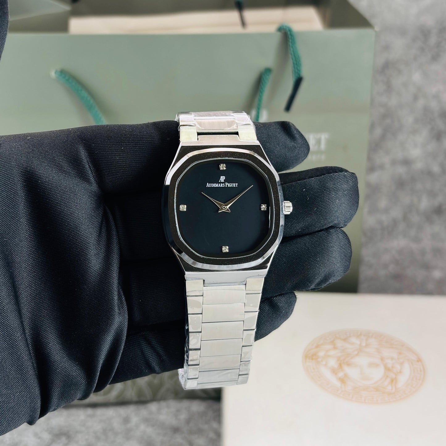 AUDEMARS PIGUET SLIM CHAIN WATCH