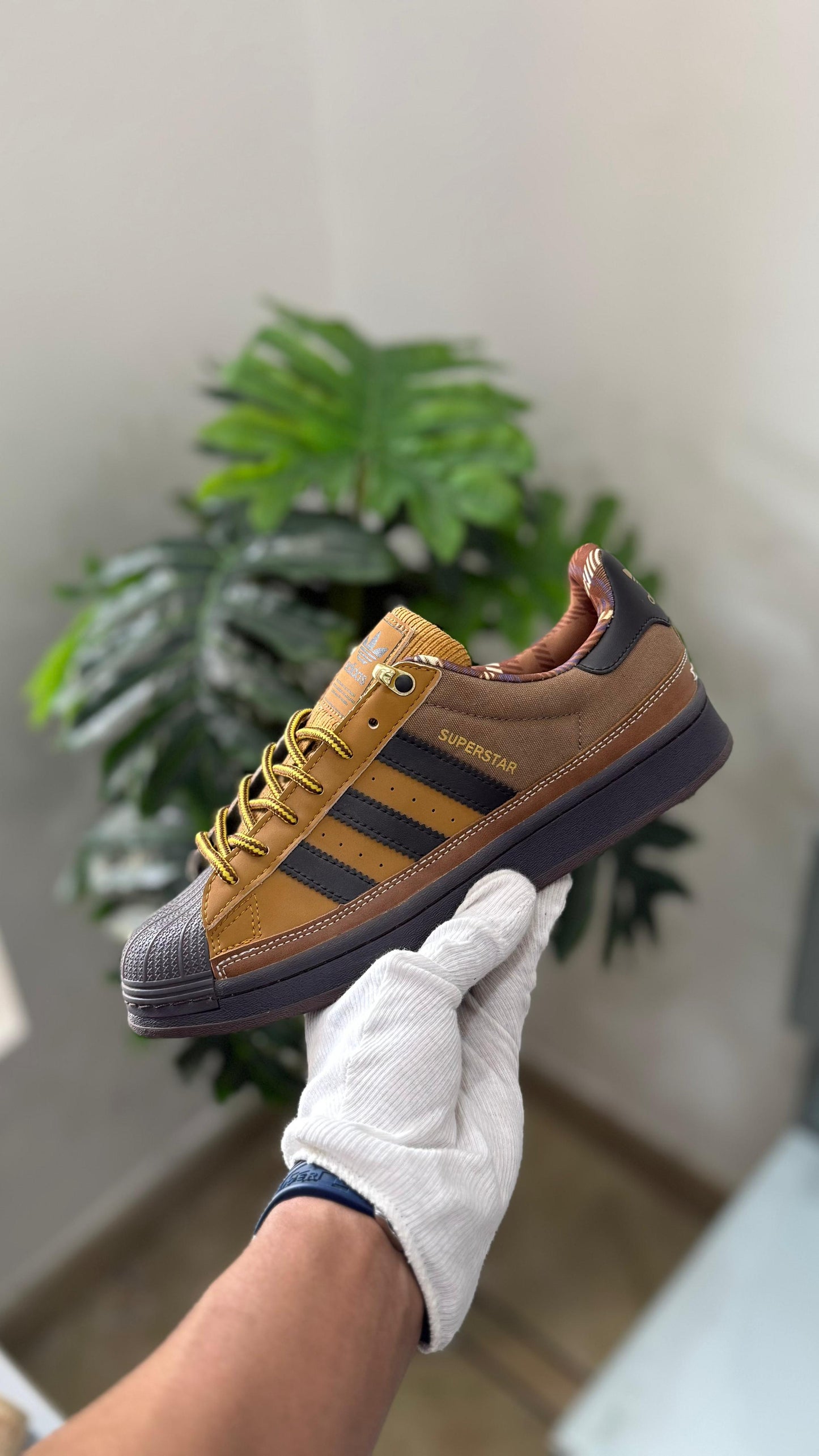 Adidas Superstar Sneakers