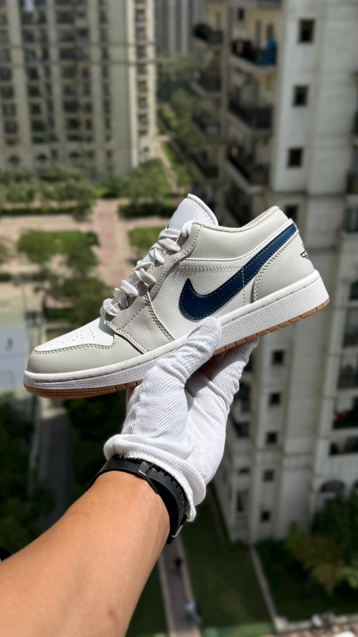Nike Retro 1 Low Retro Sneakers