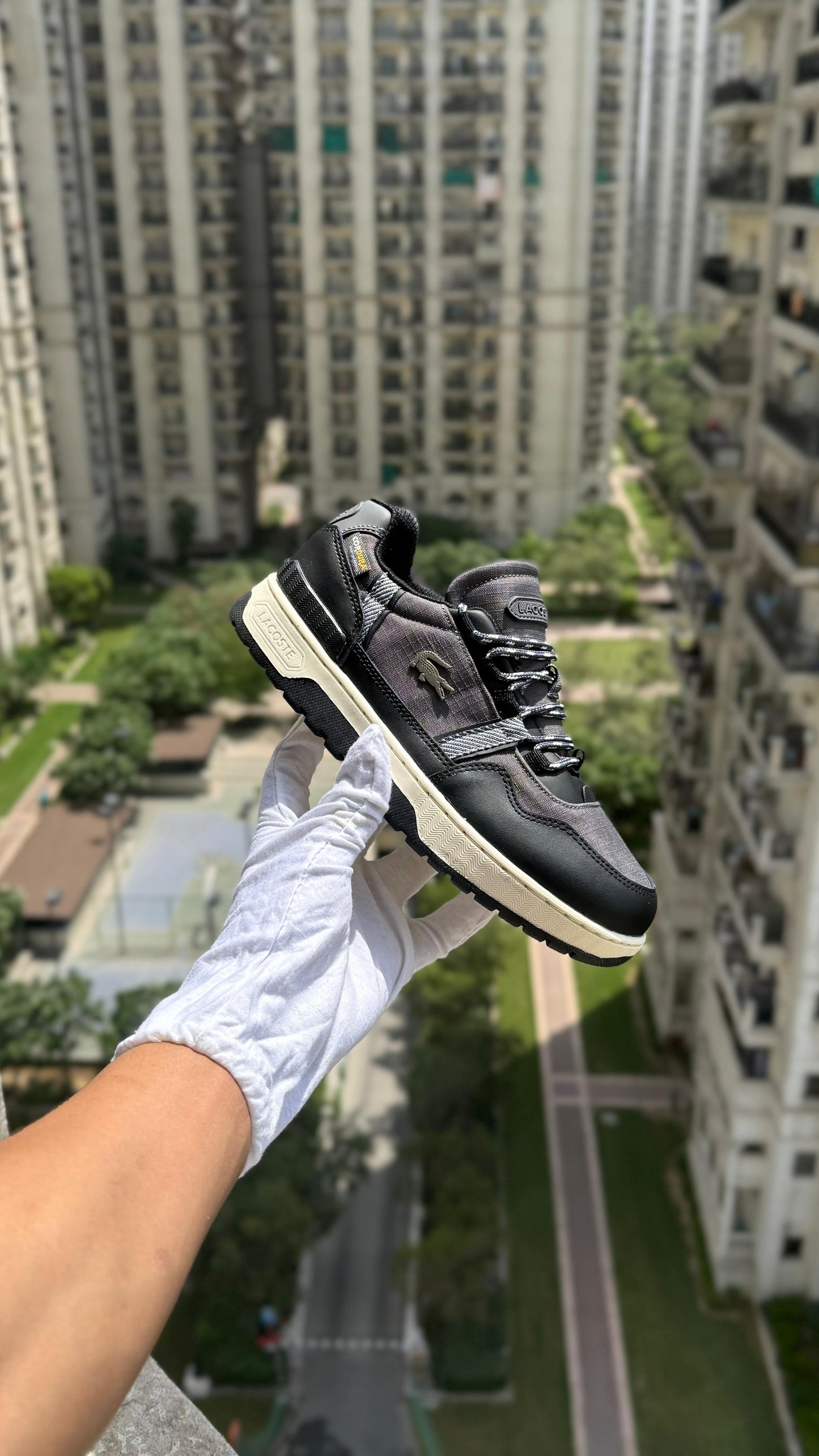 Lacose T Clip Sneakers