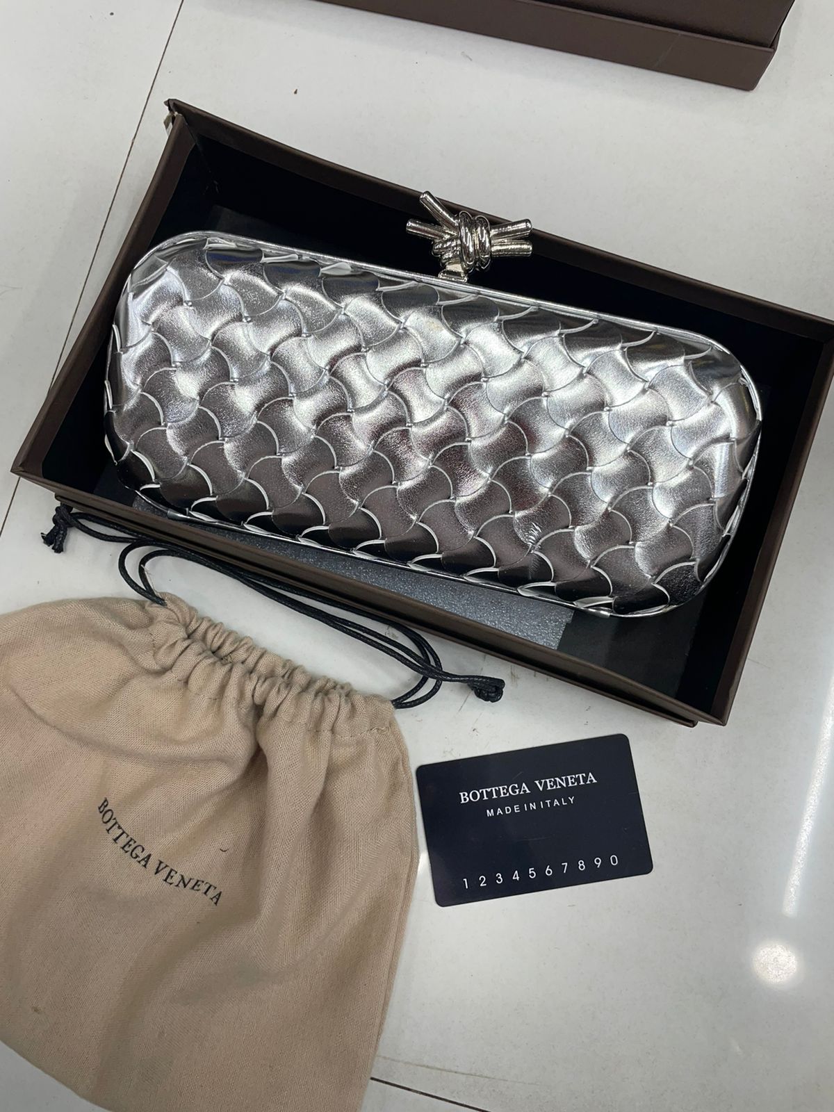 Bottega Veneta Clutch – Made in Italy Signature Luxury
