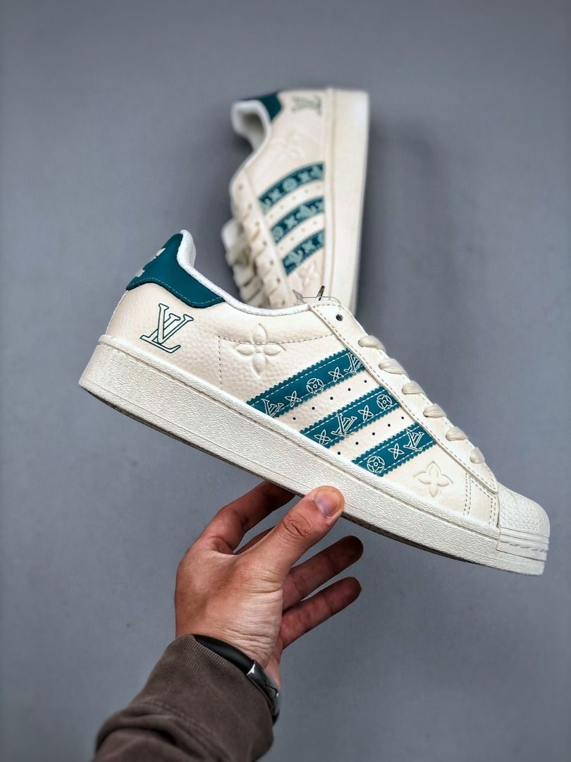 Adidas Superstar Sneakers
