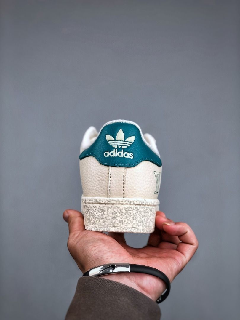 Adidas Superstar Sneakers