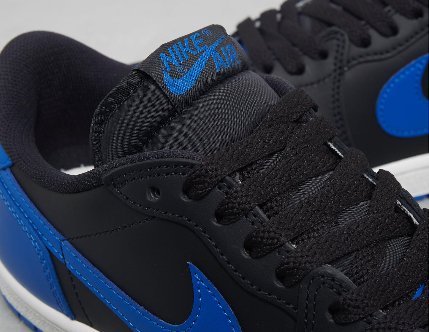 Nike Retro 1 Low Retro Sneakers
