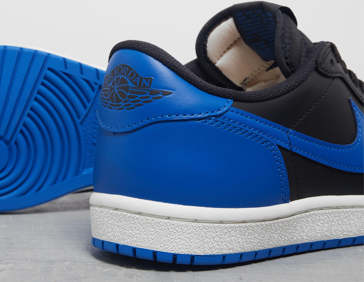 Nike Retro 1 Low Retro Sneakers