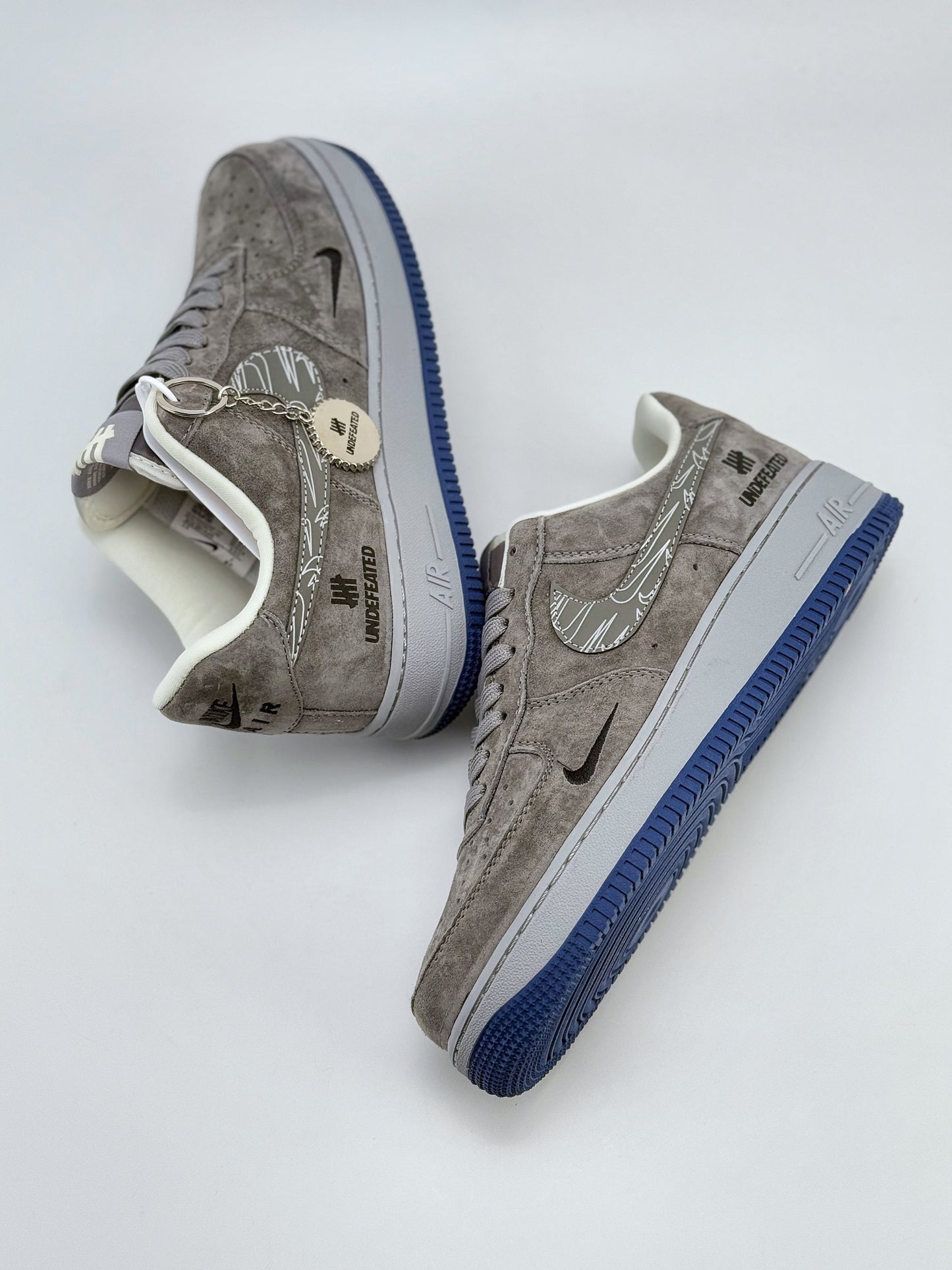 Nike Air Force 1 x Undefeated Sneakers