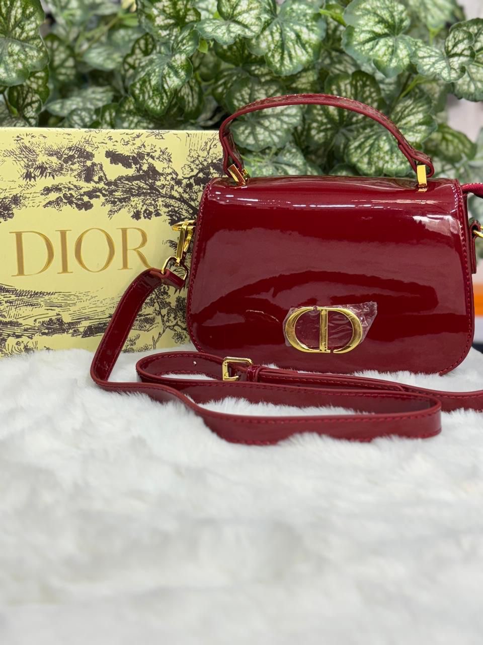 Dior 30 Montaigne leather bag for women