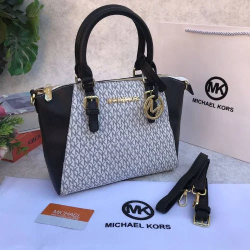 Michael Kors MK Sling Bag in pink for girls