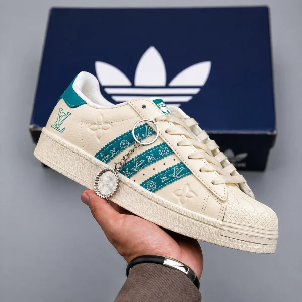 Adidas Superstar Sneakers in classic white and black