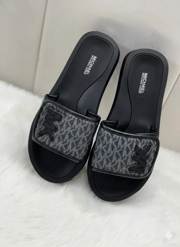 Gemini_Generated_Image_j3y9vzj3y9vzj3y9.png Miss Dior Flats in elegant design