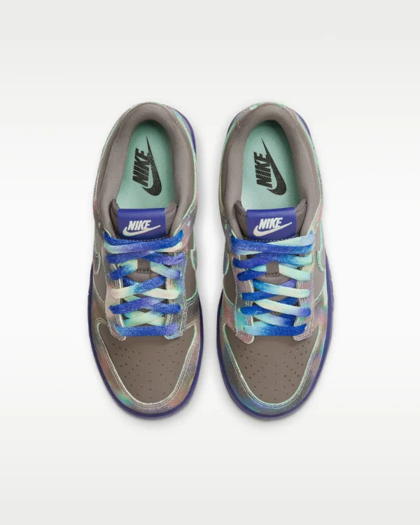 NIKE_DUNK_LOW_SE_GS_2.jpg Nike Dunk Low SE Older Kids' Shoes in black and white