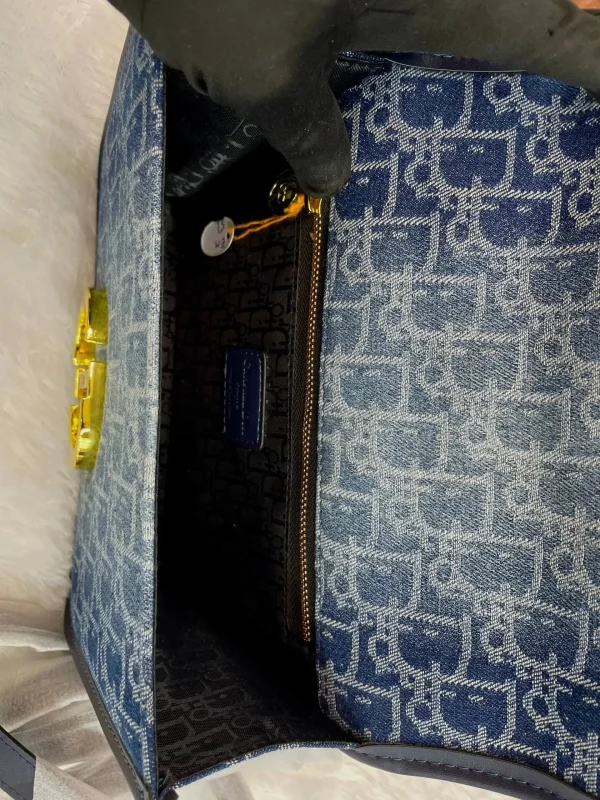 QEq9SKz4.jpg Christian Dior Premium Sling Bag for Girls - Front View