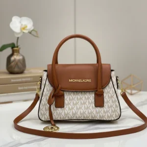 Untitleddesign-2025-12-23T164429.309.png Michael Kors Small Sling Bag in black