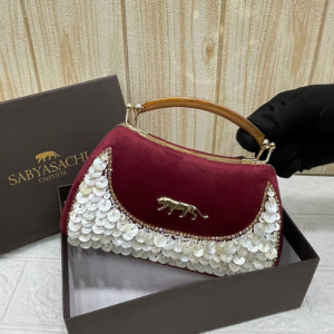 Untitleddesign_77.png Sabyasachi Luxe Party Clutch