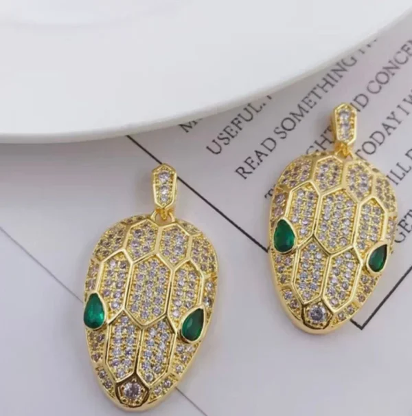 BVLGARI Serpent Full Studded Necklace close-up