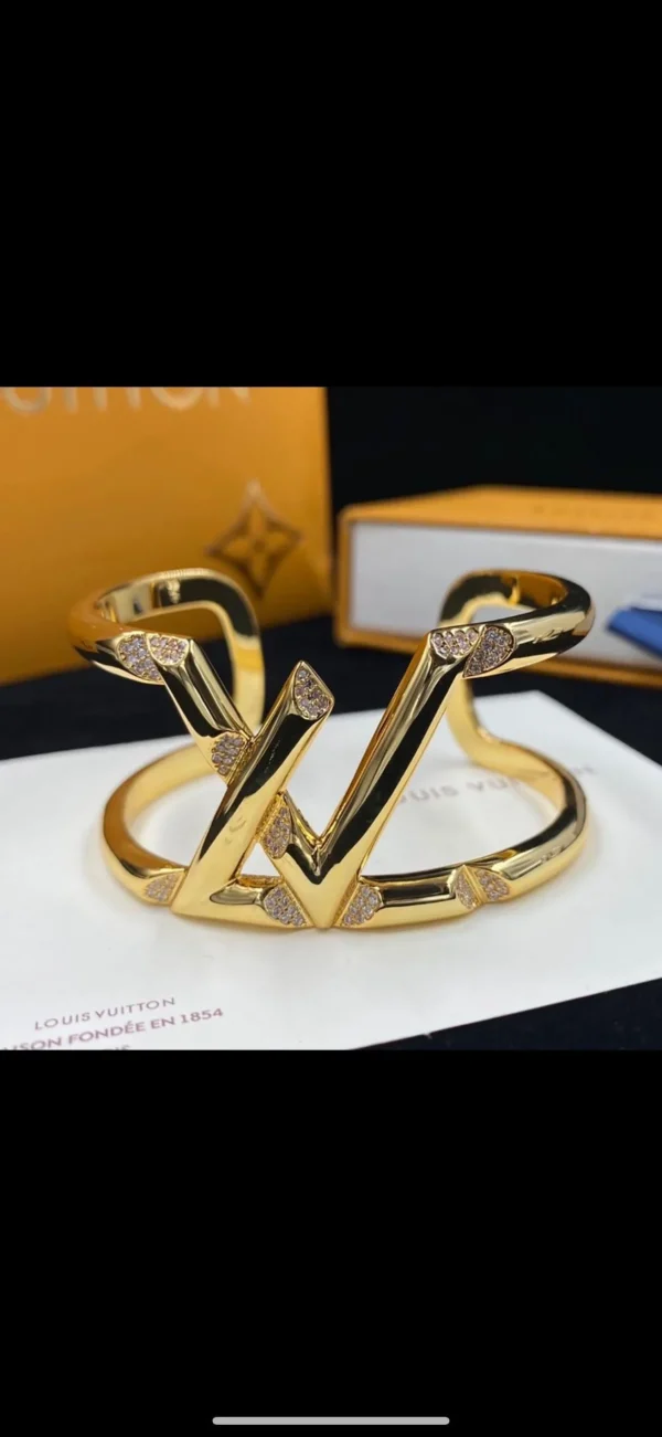 LV Volt One Cuff Diamond Bracelet front view