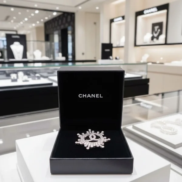 WhatsAppImage2026-01-25at6.27.33PM.jpg CHANEL Diamond Studded Brooch front view