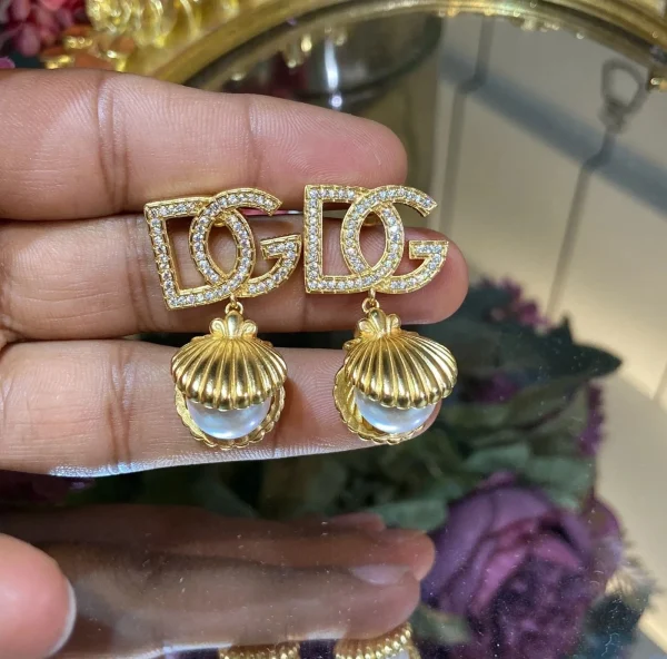 WhatsAppImage2026-01-27at6.41.21PM_1.jpg Dolce & Gabbana D&G Logo Diamond & Pearl Earrings close-up
