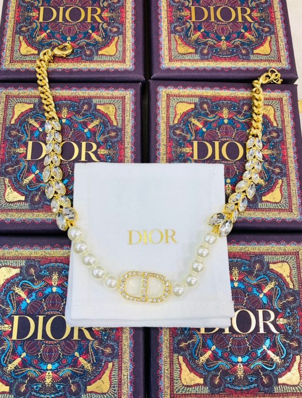 WhatsAppImage2026-01-28at7.37.10AM.jpg Christian Dior Pearl with Diamond Necklace – Elegant Luxury for Her