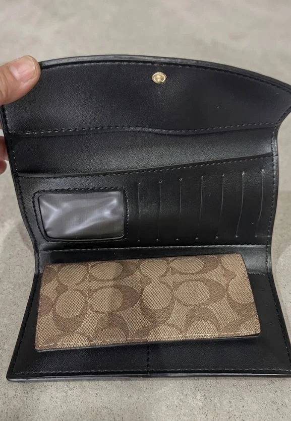 WhatsAppImage2026-03-08at5.53.51PM.jpg COACH THREE FOLD WALLET in black leather