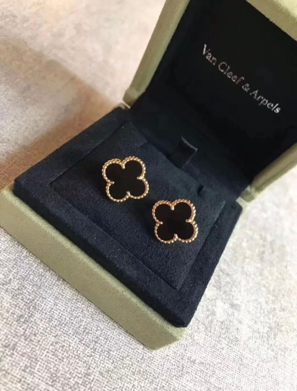 WhatsAppImage2026-03-29at8.44.31PM.jpg Van Cleef & Arpels High Quality Earrings For Her