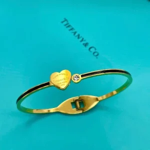 Tiffany&Co. Heart Beautiful Bracelet in silver