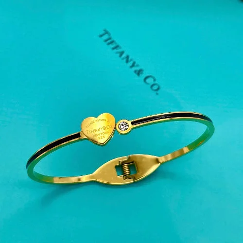 Tiffany&Co. Heart Beautiful Bracelet in silver