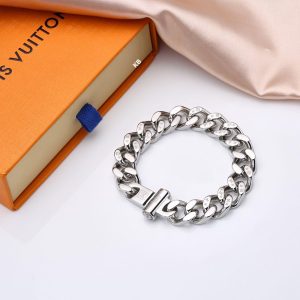 WhatsAppImage2026-04-13at3.53.24PM_1.jpg LV CHAIN LINKS BRACELET