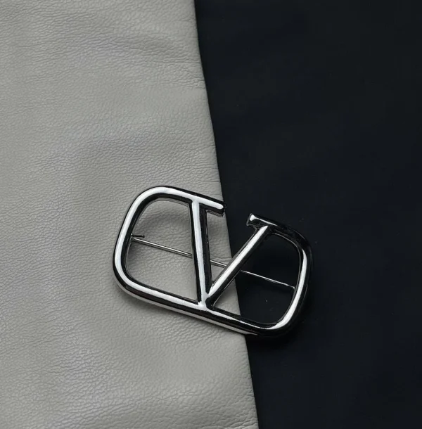 WhatsAppImage2026-04-13at3.57.12PM_1.jpg VALENTINO SIGNATURE BROOCH front view