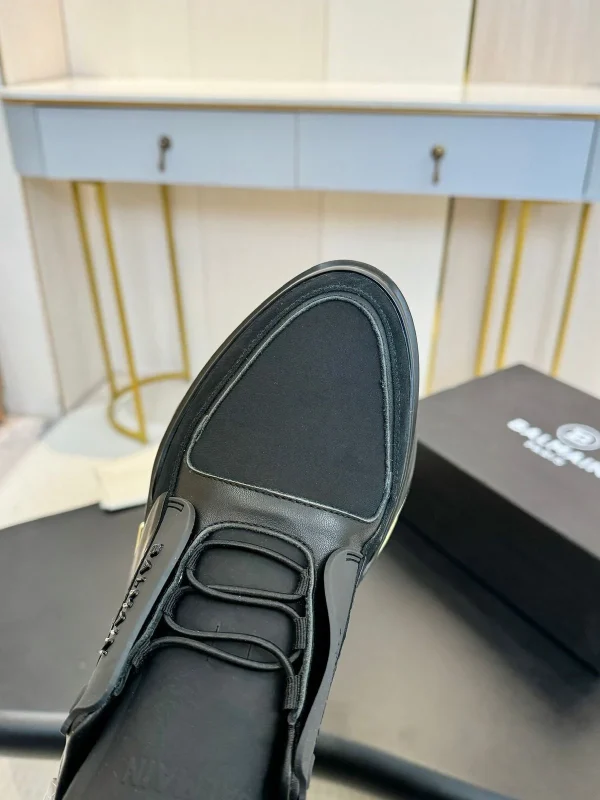 Balmain B-Bold Low-Top Sneakers in black