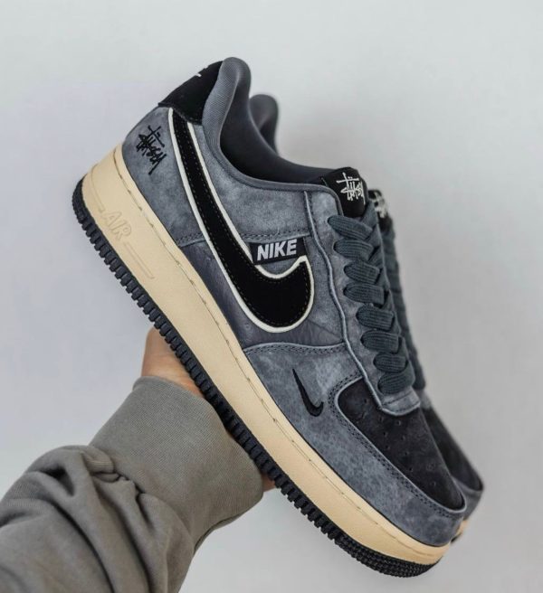 WhatsAppImage2026-04-24at3.05.21PM.jpg Nike x Air Force 1 Sneakers