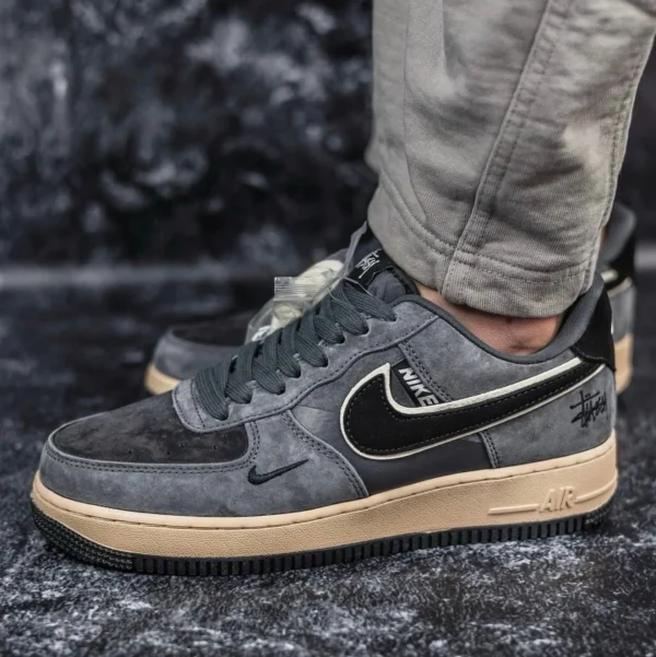 WhatsAppImage2026-04-24at3.05.22PM.jpg Nike x Air Force 1 Sneakers in white and black