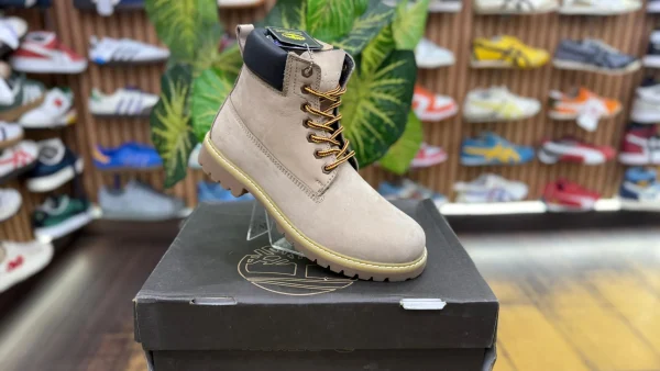 Timberland Heritage Boots in brown leather