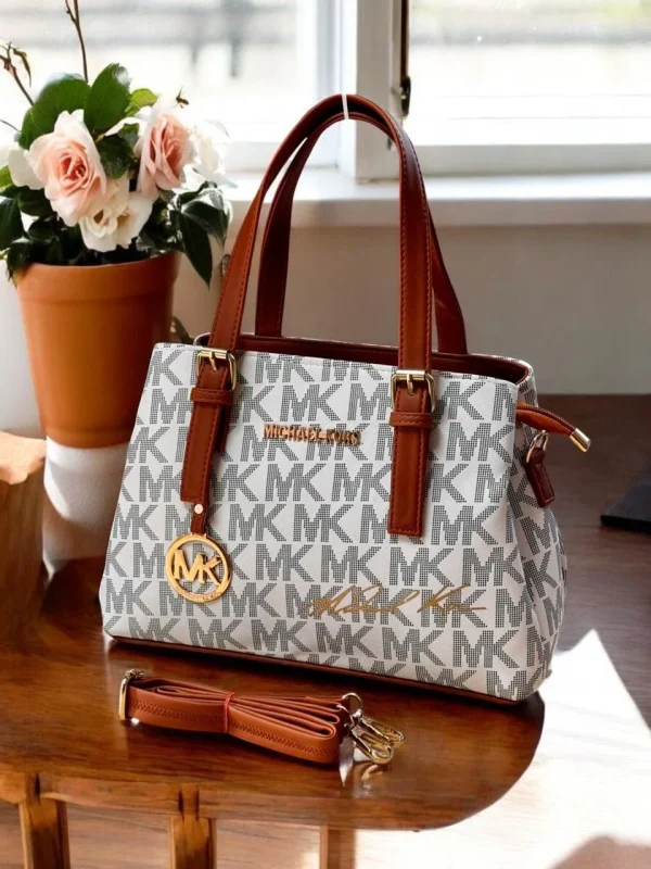 Michael Kors Tote Bag in classic black