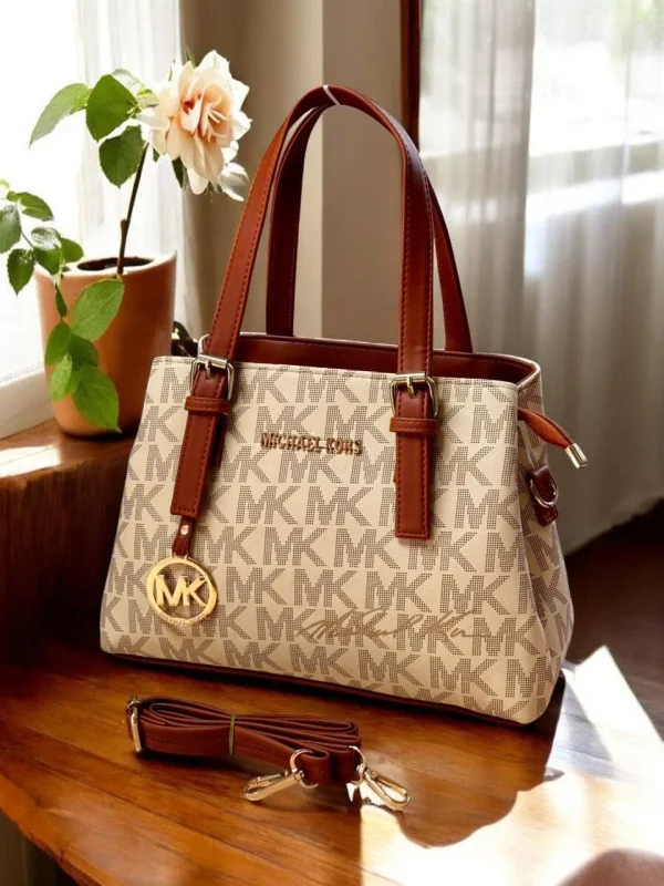 Michael Kors Tote Bag in classic black