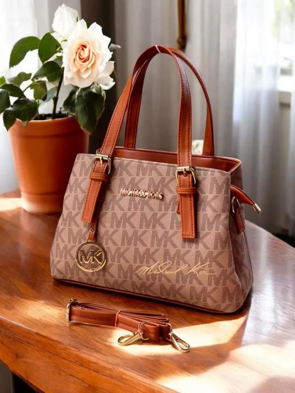 Michael Kors Tote Bag in classic black