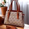 WhatsApp_Image_2026-01-25_at_6.28.58_PM_1.jpg Michael Kors Tote Bag