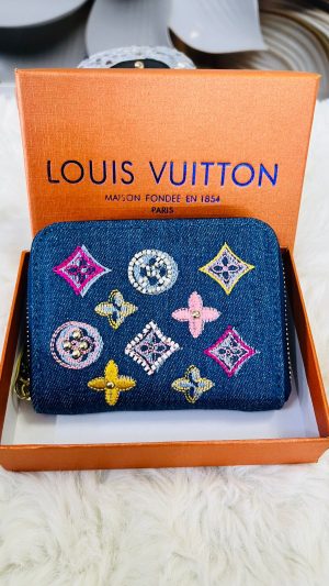 WhatsApp_Image_2026-04-11_at_4.47.27_PM_1.jpg Louis Vuitton Three Fold Denim Wallet
