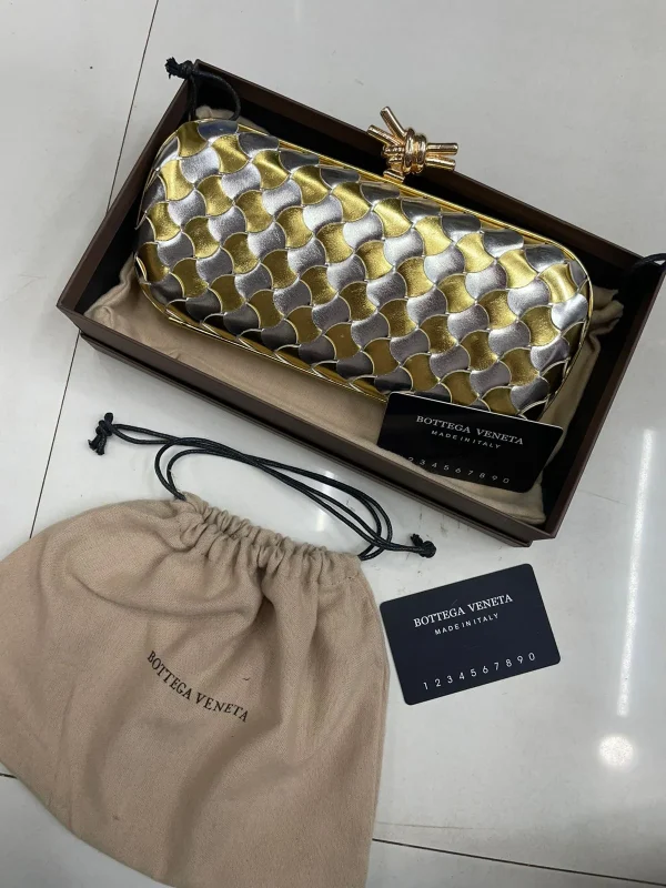 WhatsApp_Image_2026-05-15_at_1.24.09_PM.jpg Bottega Veneta Clutch in black leather